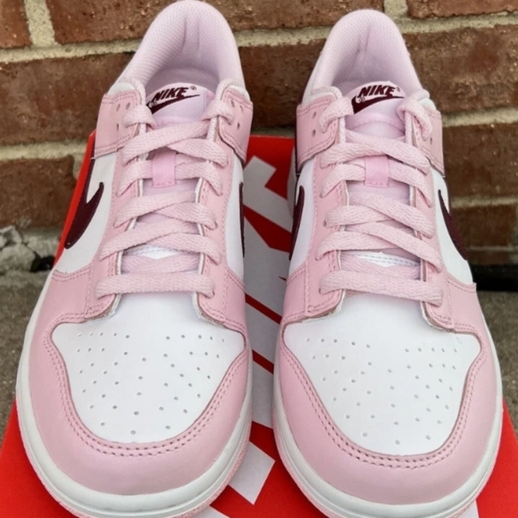 Dunk's - Picture 2 of 5